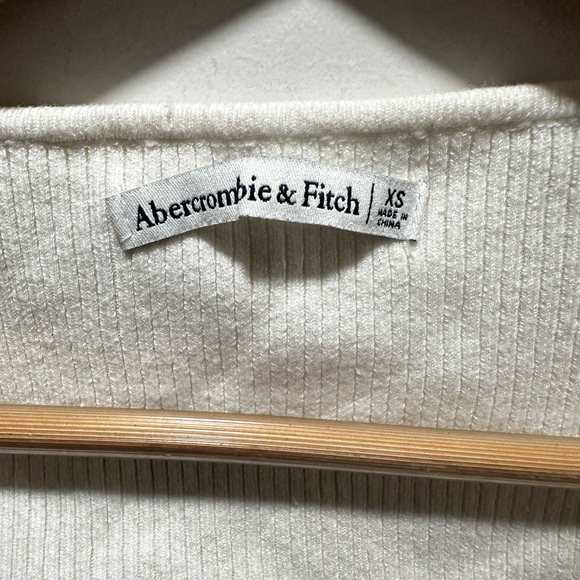 Abercrombie ribbed sweater - Picture 2 of 3
